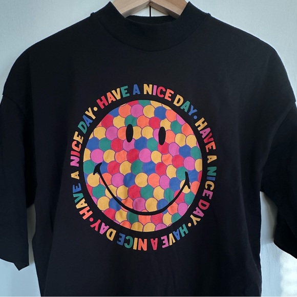 FARM Rio Smiley Cropped Tee - Picture 2 of 8